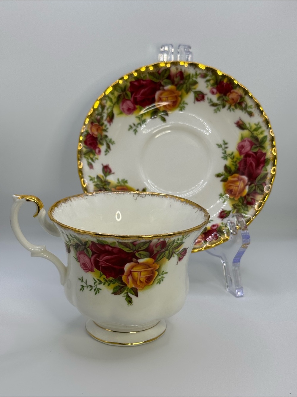 Vintage 1962 Royal Albert Old Country Roses Bone China Tea Cup & Saucer Set